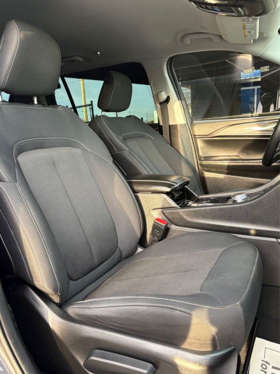 2022 Jeep Grand Cherokee Image 8