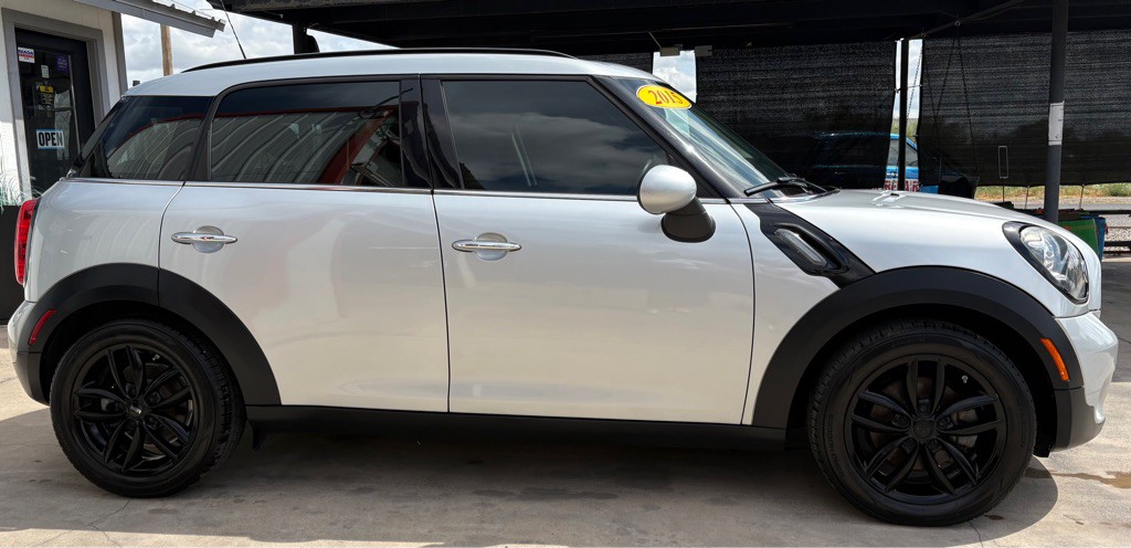 2015 MINI Cooper Image 13