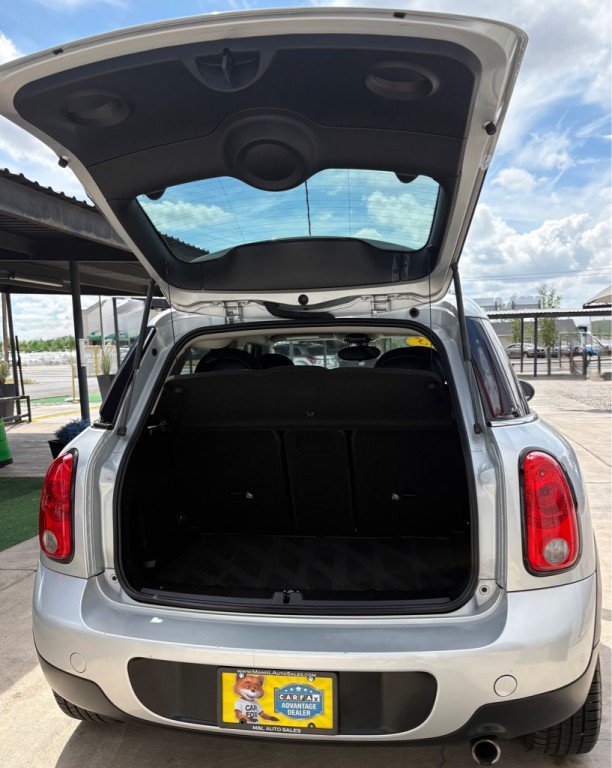 2015 MINI Cooper Image 14