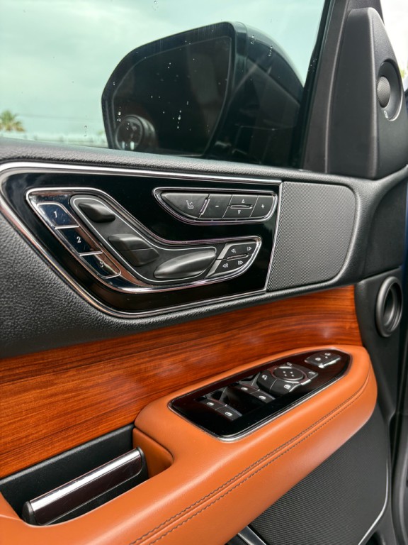 2019 Lincoln Navigator Image 7