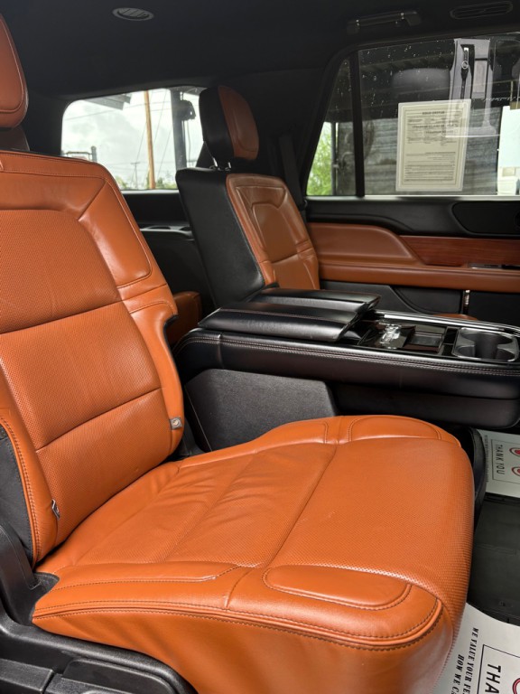 2019 Lincoln Navigator Image 11