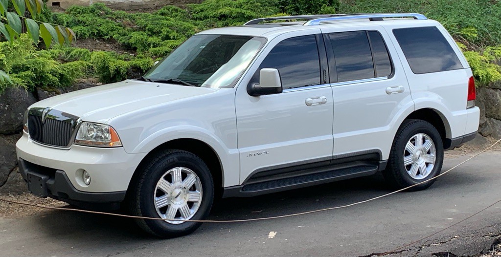 2003 Lincoln Aviator Image 2