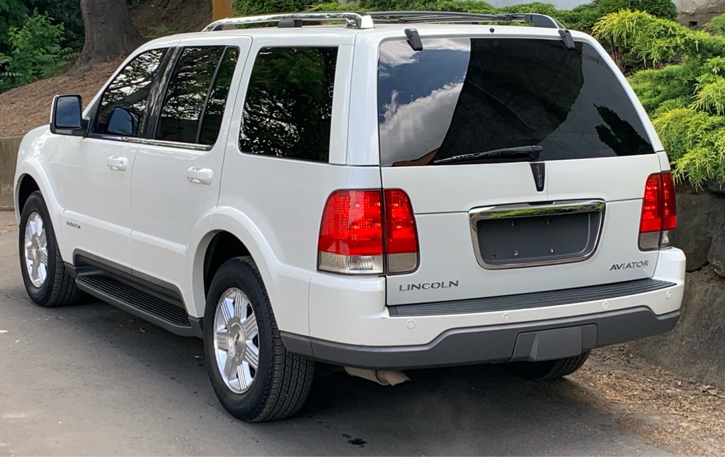 2003 Lincoln Aviator Image 3