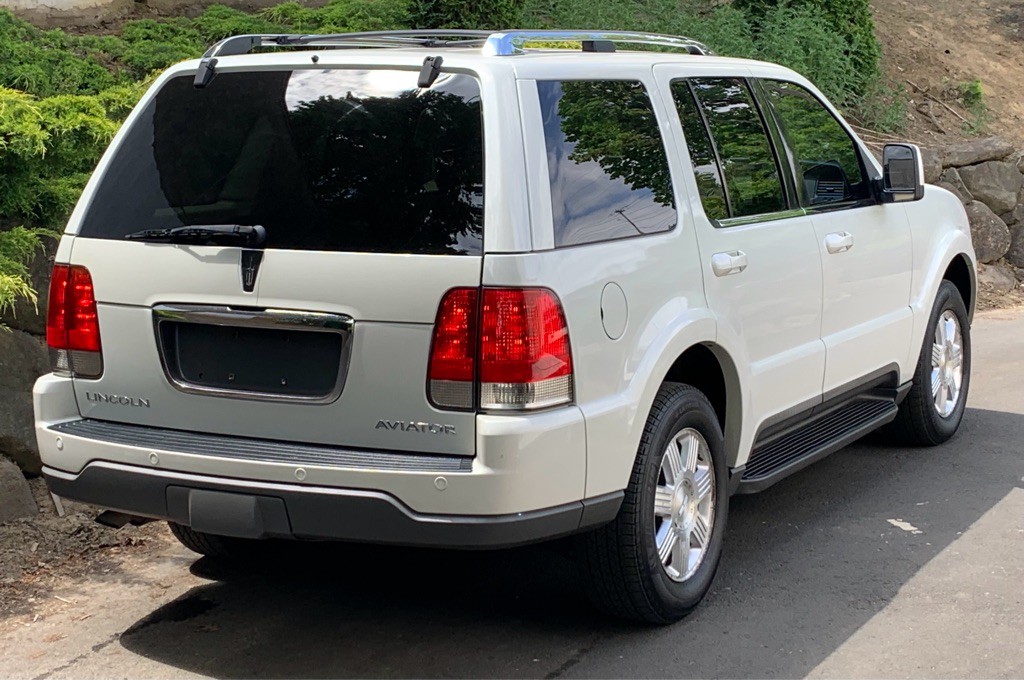 2003 Lincoln Aviator Image 8