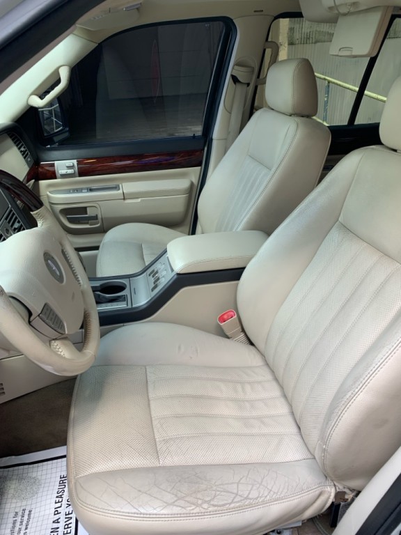 2003 Lincoln Aviator Image 11