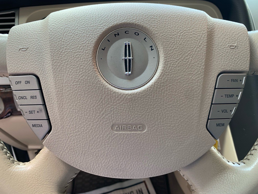 2003 Lincoln Aviator Image 13