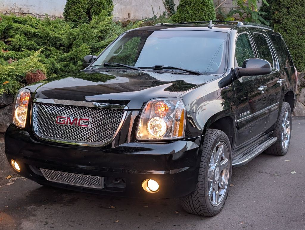 2008 GMC Yukon Image 3