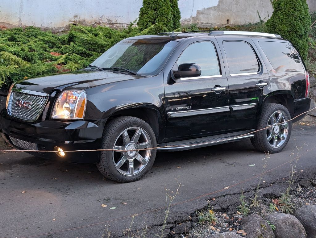 2008 GMC Yukon Image 6