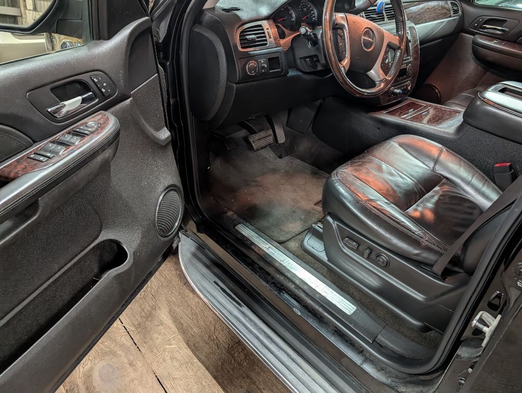 2008 GMC Yukon Image 8
