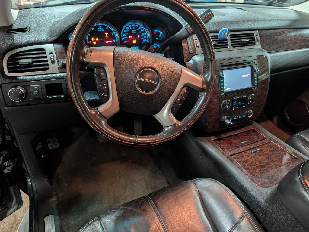2008 GMC Yukon Image 9