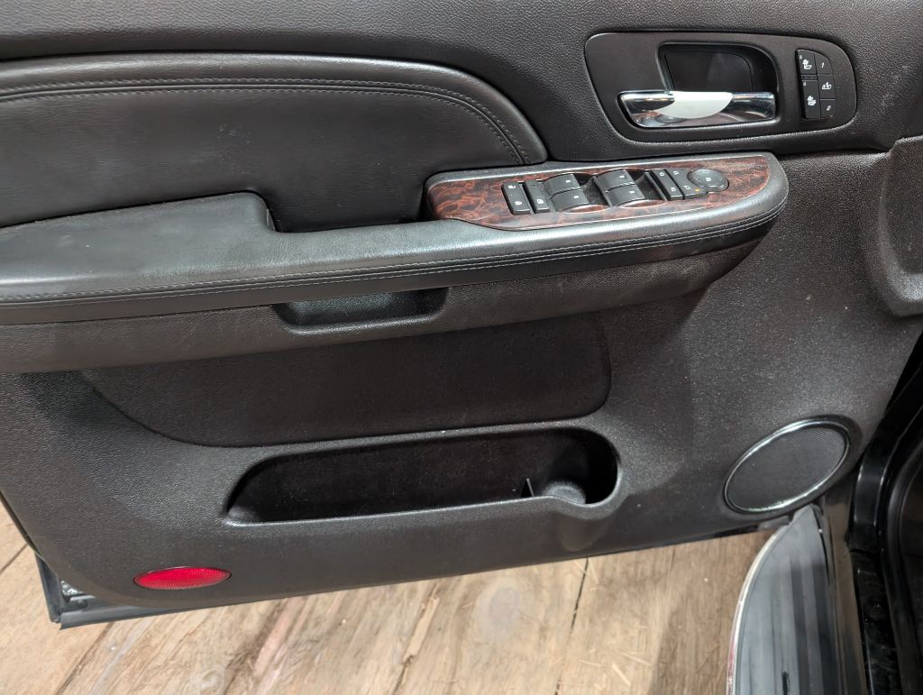 2008 GMC Yukon Image 12