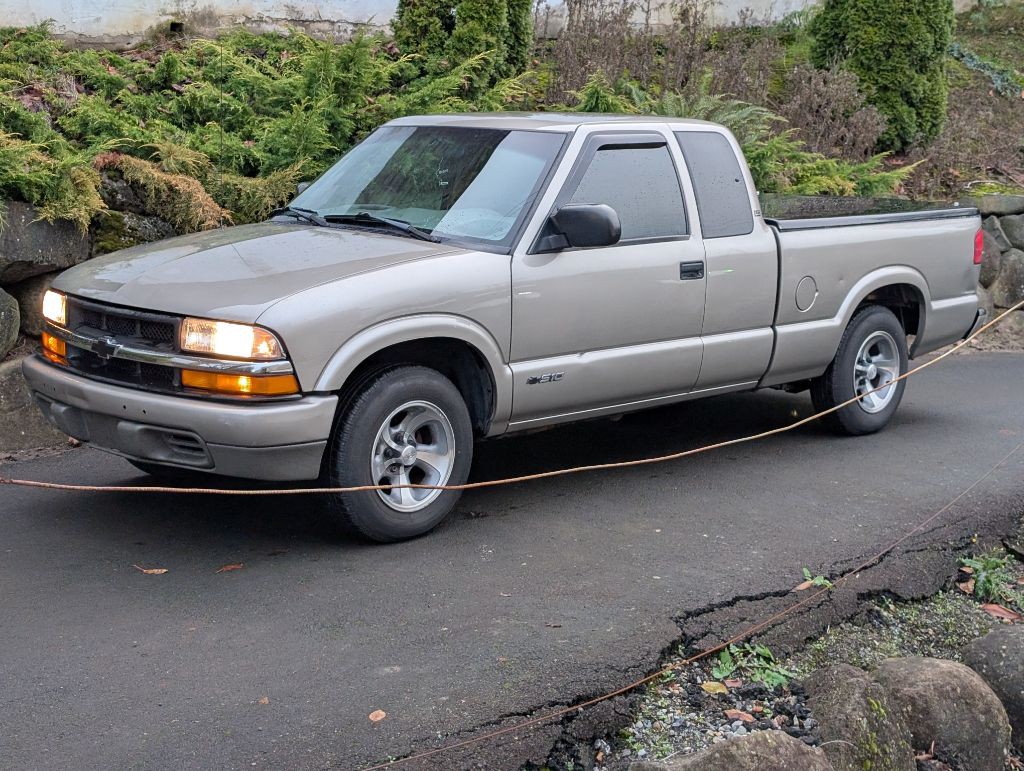 2000 Chevrolet S10 Image 5