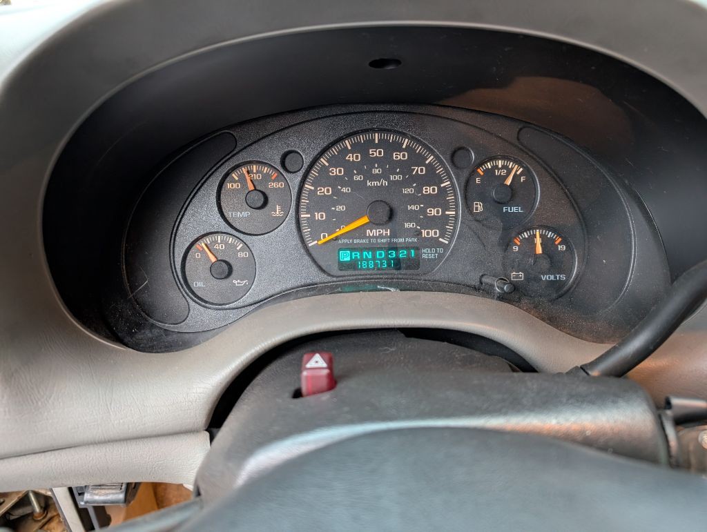 2000 Chevrolet S10 Image 11