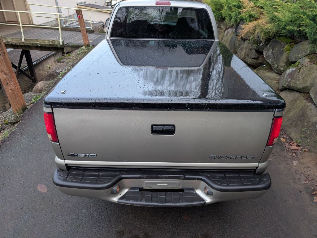 2000 Chevrolet S10 Image 14