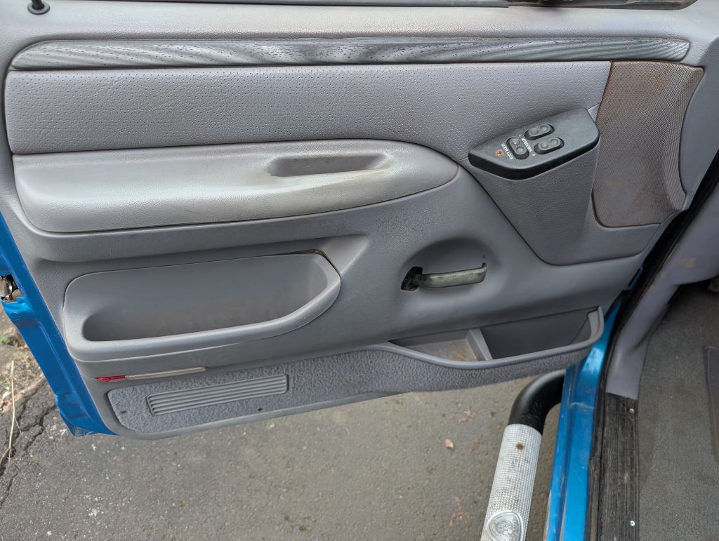 1994 Ford F-250 Image 12