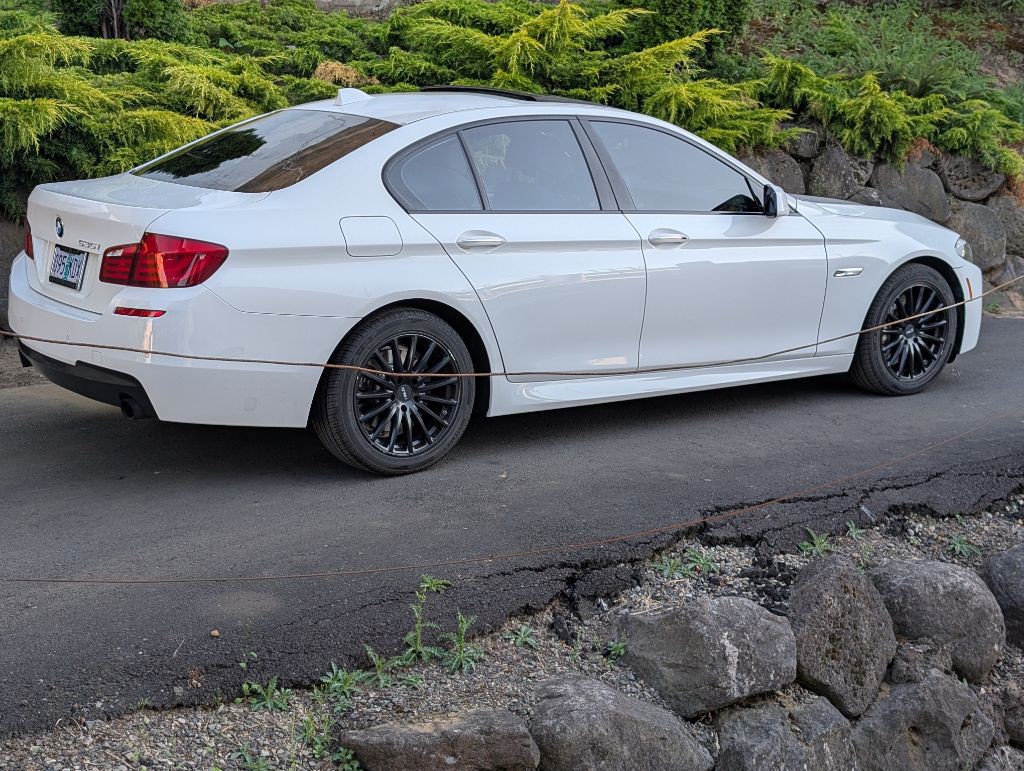 2013 BMW 5 Series Image 4