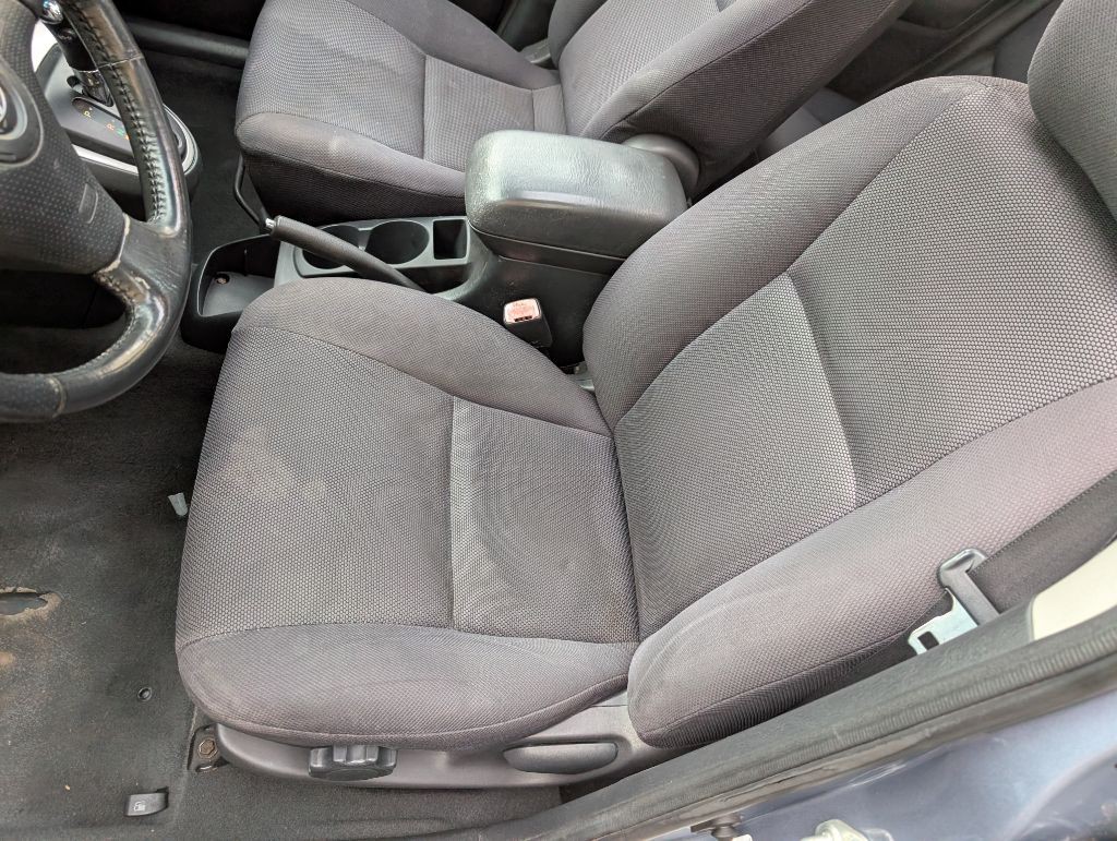 2004 Toyota Corolla Image 7