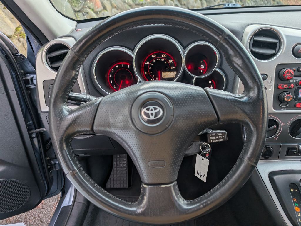 2004 Toyota Corolla Image 10