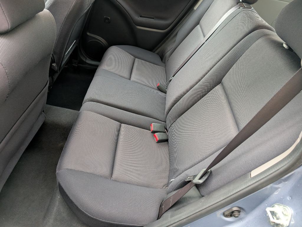 2004 Toyota Corolla Image 11