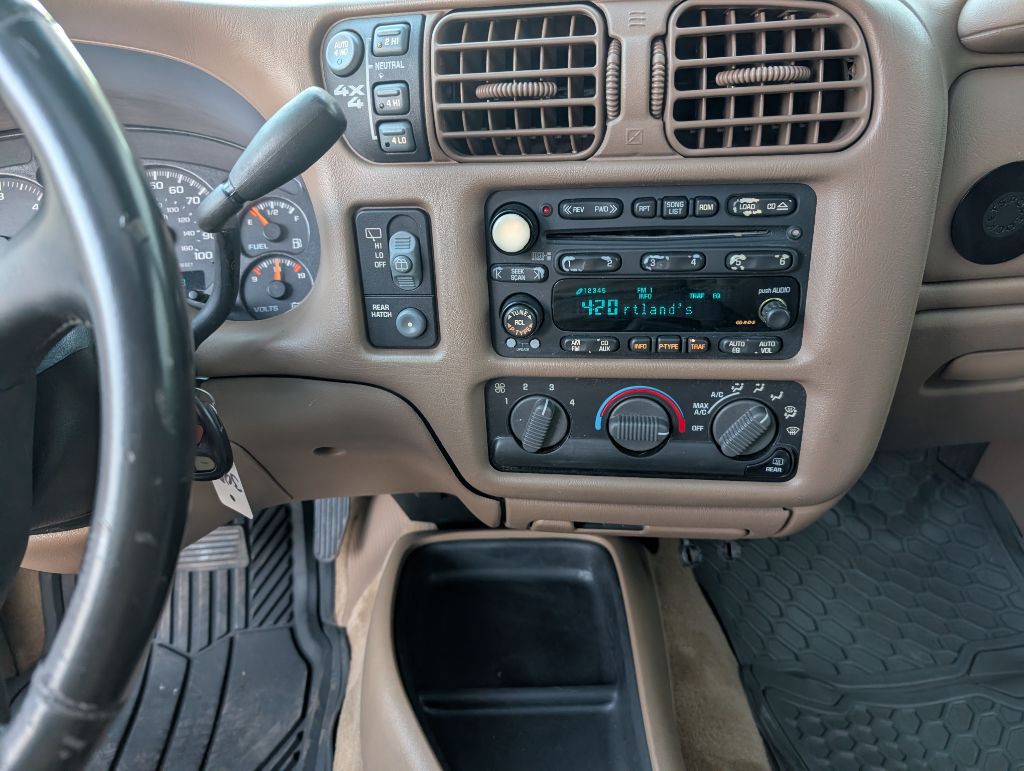 2002 Chevrolet Blazer Image 9