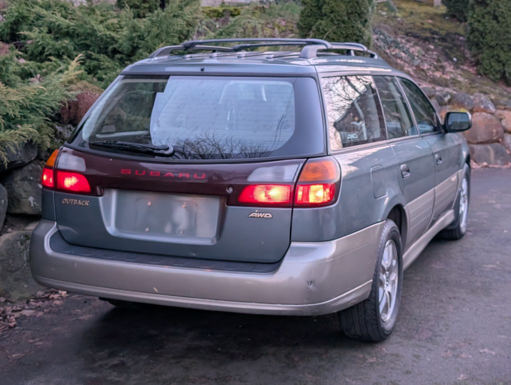 2001 Subaru Legacy Image 1