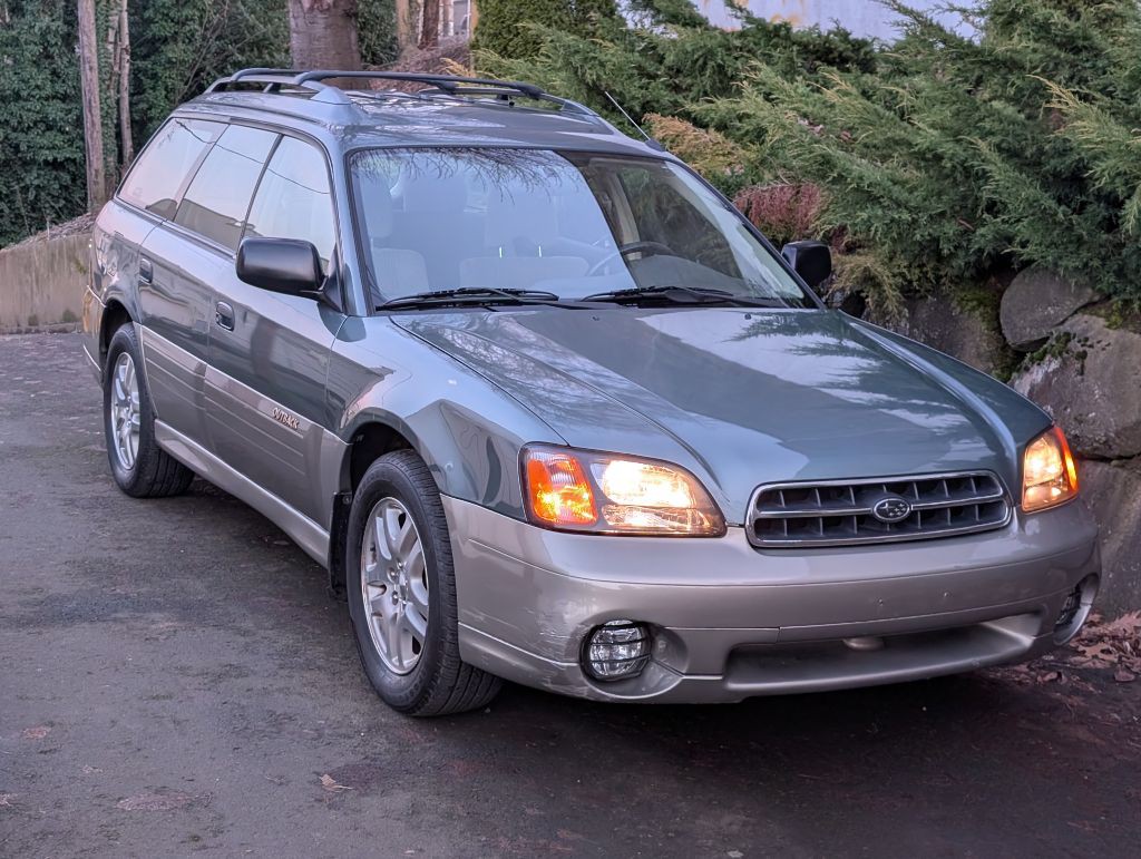 2001 Subaru Legacy Image 2