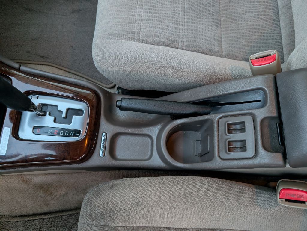 2001 Subaru Legacy Image 11