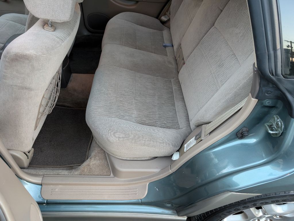 2001 Subaru Legacy Image 13