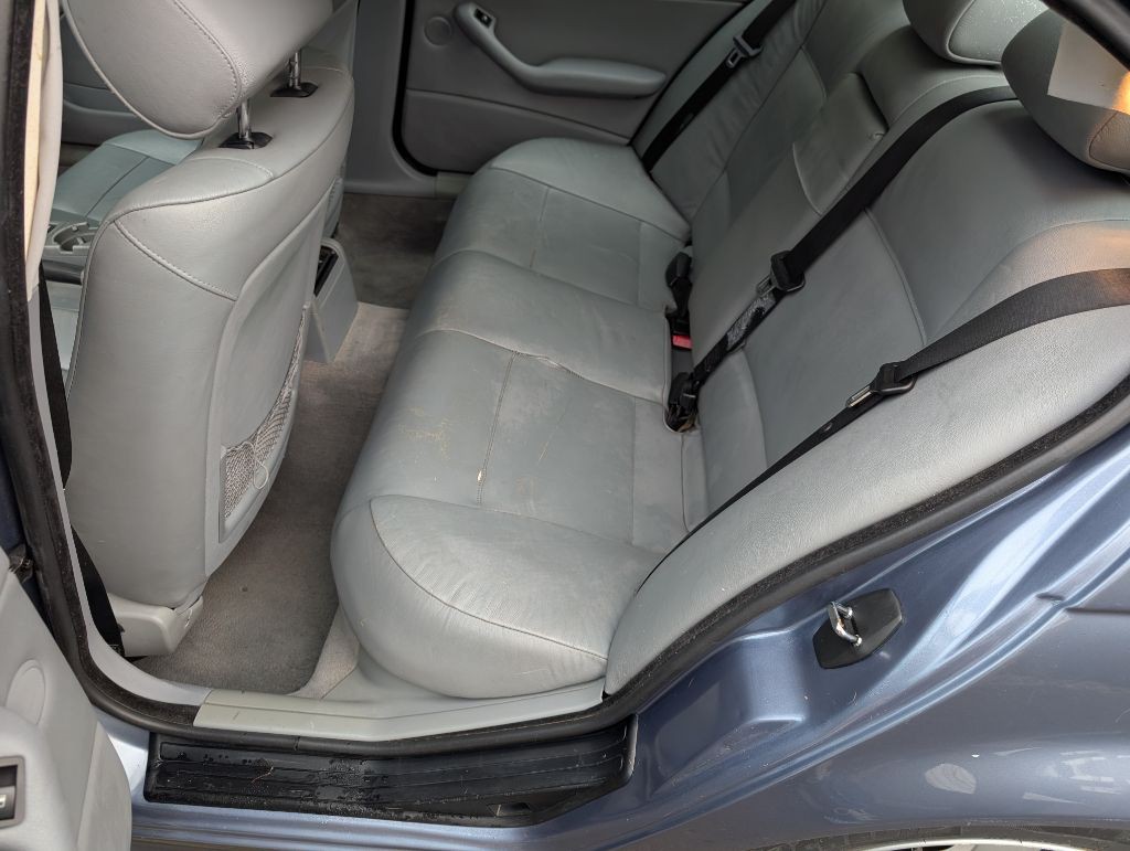 2005 BMW 3 Series Image 14