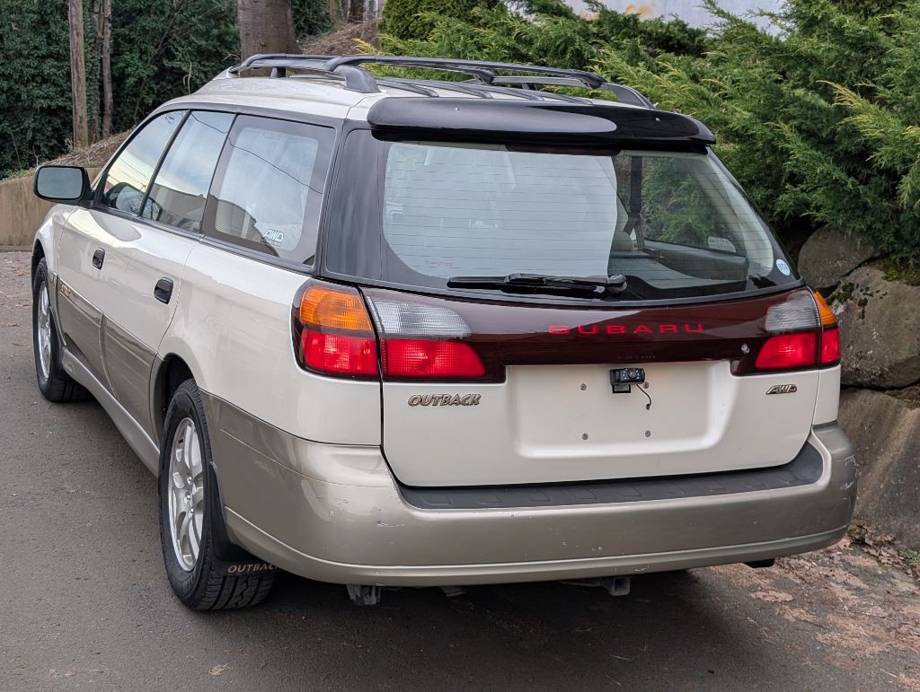 2002 Subaru Legacy Image 2