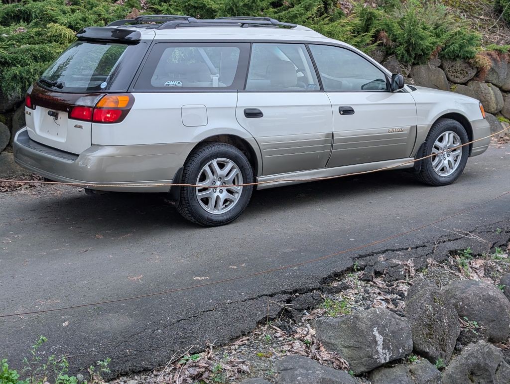 2002 Subaru Legacy Image 4