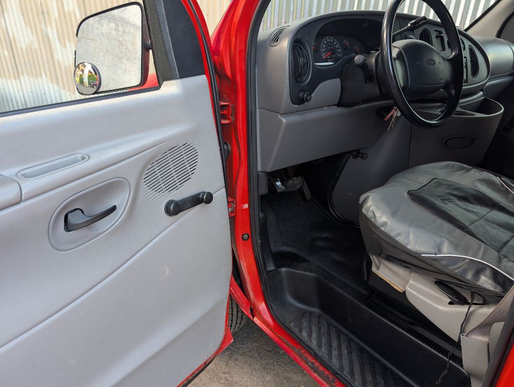 1997 Ford Econoline Image 10