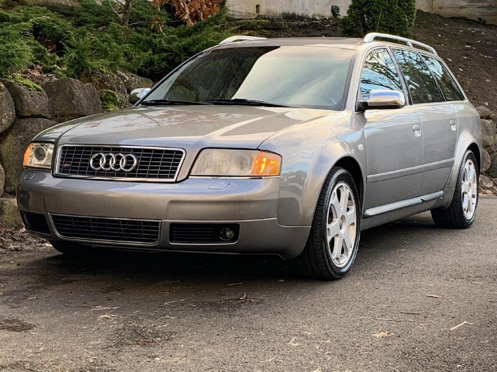 2002 Audi S6 Image 2