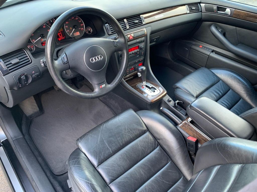 2002 Audi S6 Image 9