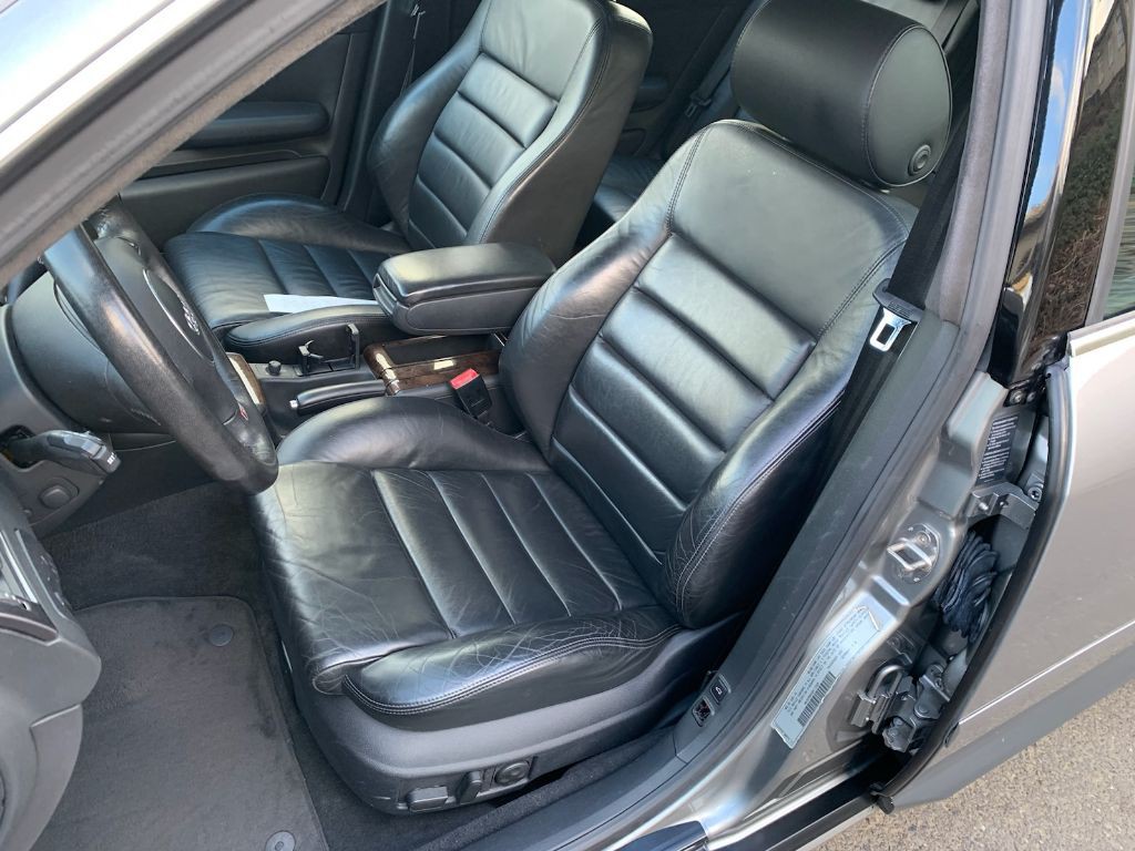 2002 Audi S6 Image 10