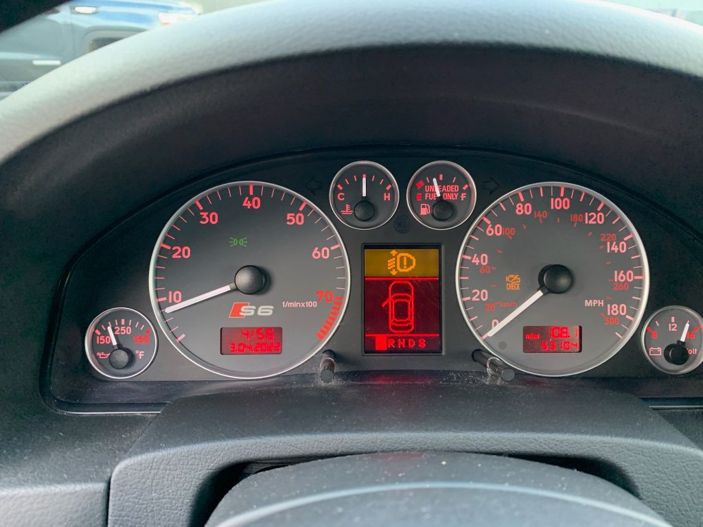 2002 Audi S6 Image 16