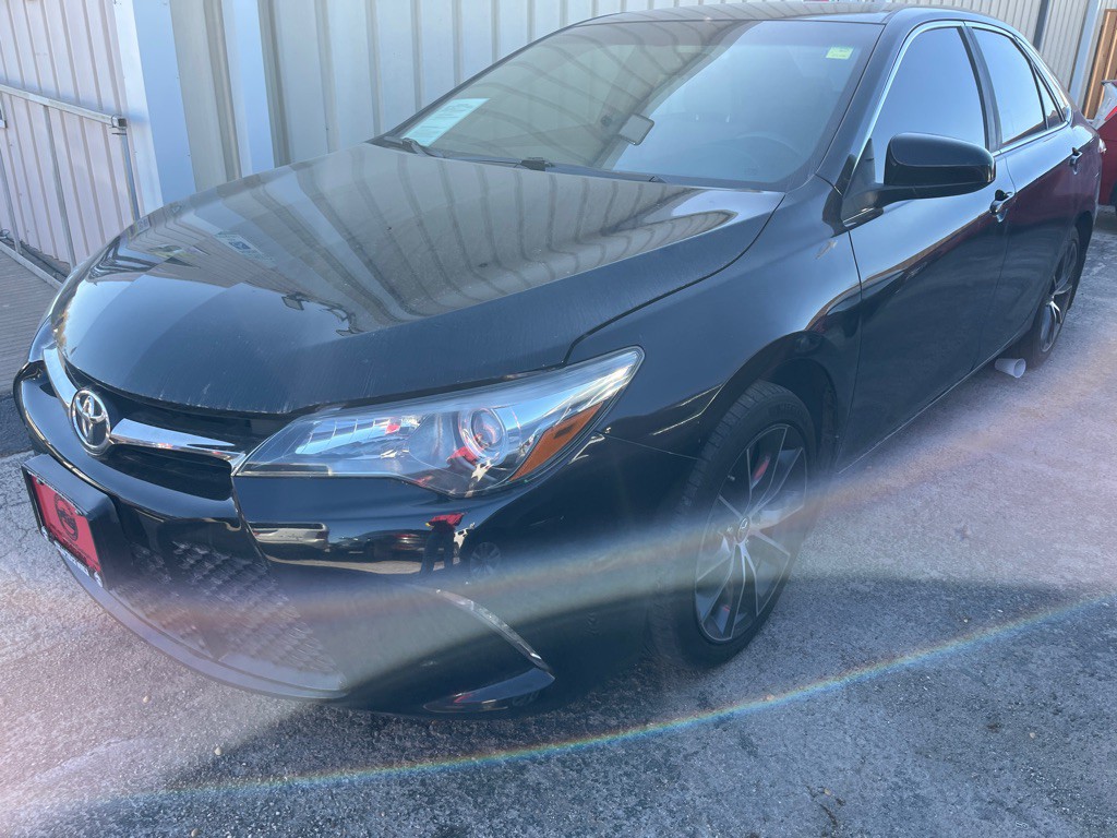 2015 Toyota Camry Image 1