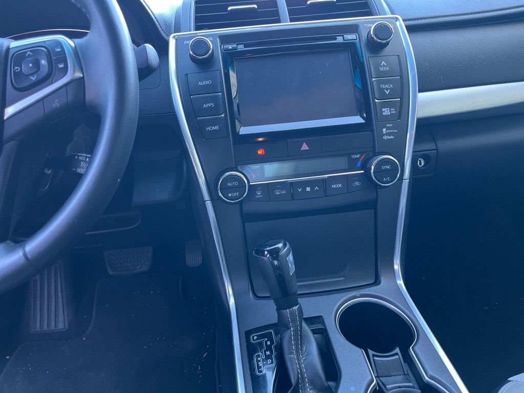 2015 Toyota Camry Image 7