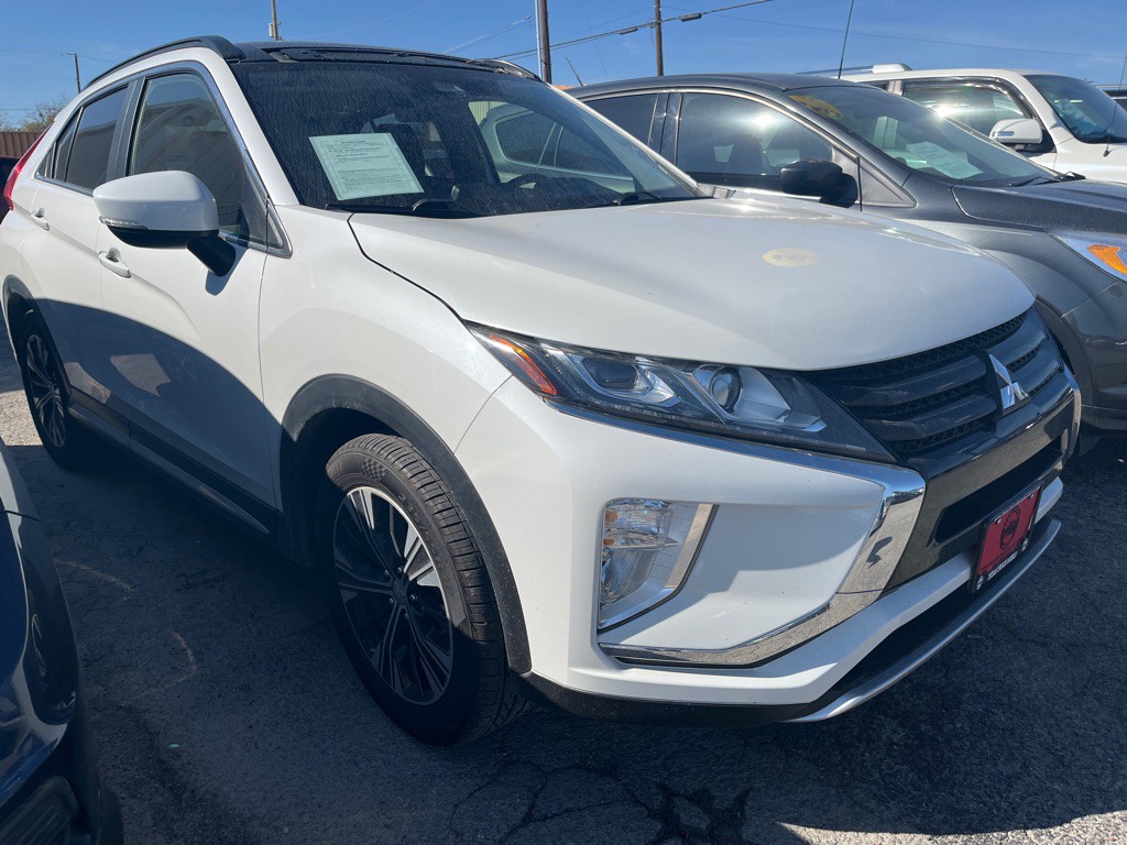 2020 Mitsubishi Eclipse Image 2
