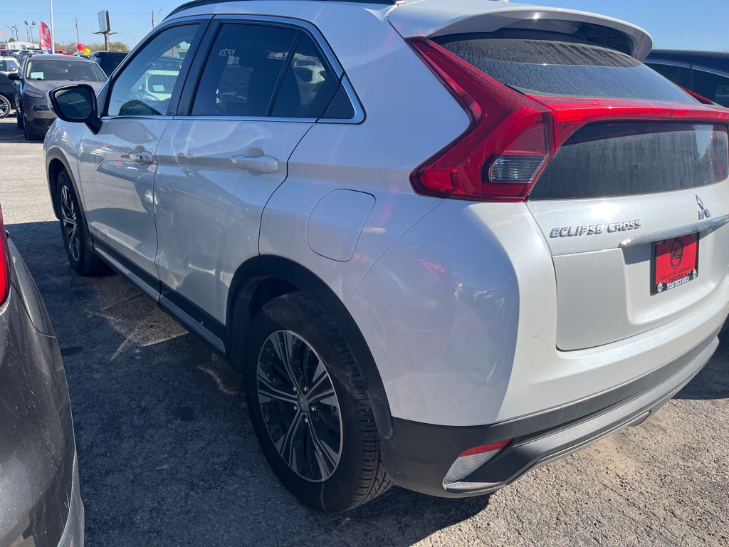 2020 Mitsubishi Eclipse Image 4