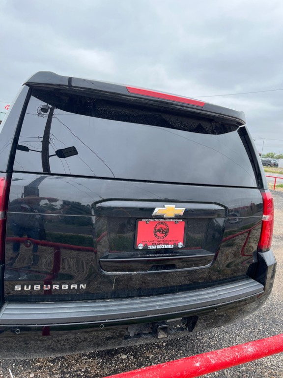 2018 Chevrolet Suburban Image 4