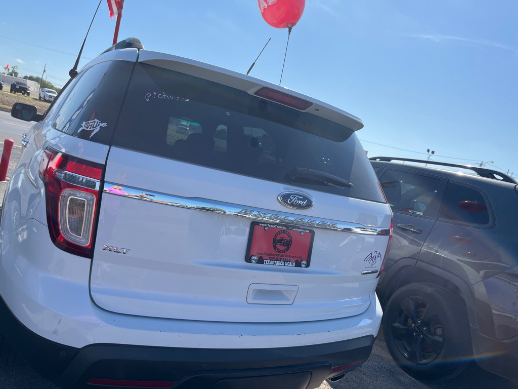 2015 Ford Explorer Image 3