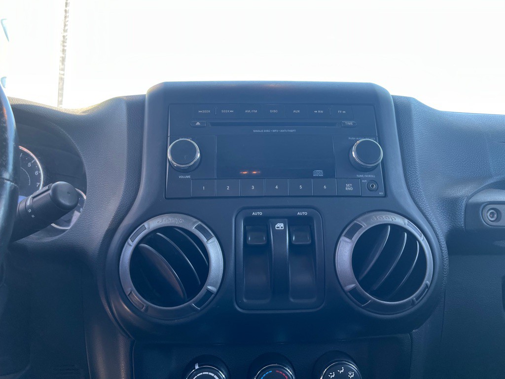 2016 Jeep Wrangler Image 7