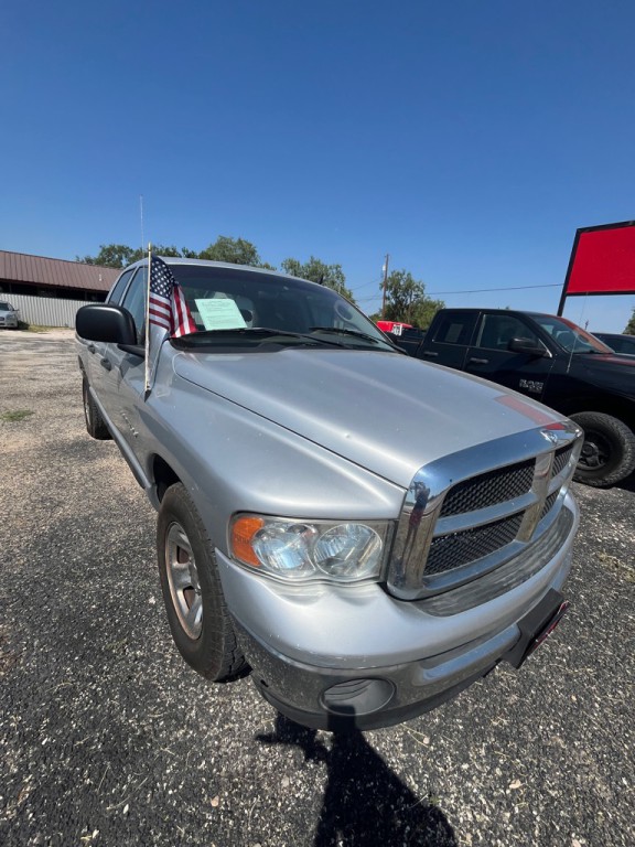 2004 Dodge Ram 1500 Image 2
