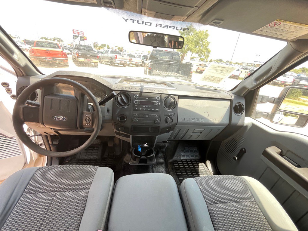 2011 Ford F-250 Image 6