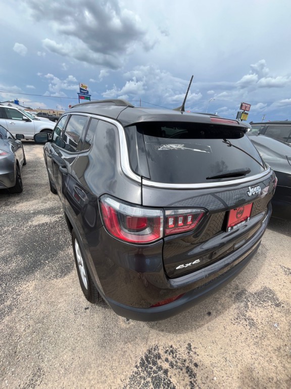 2020 Jeep Compass Image 2