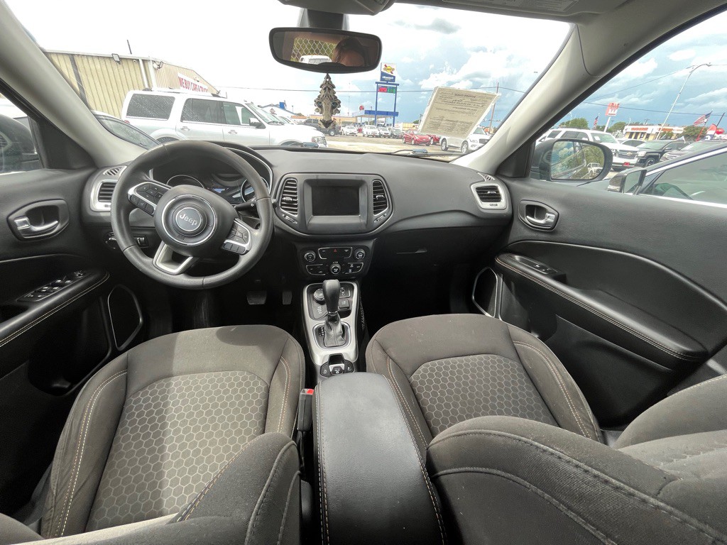 2020 Jeep Compass Image 3