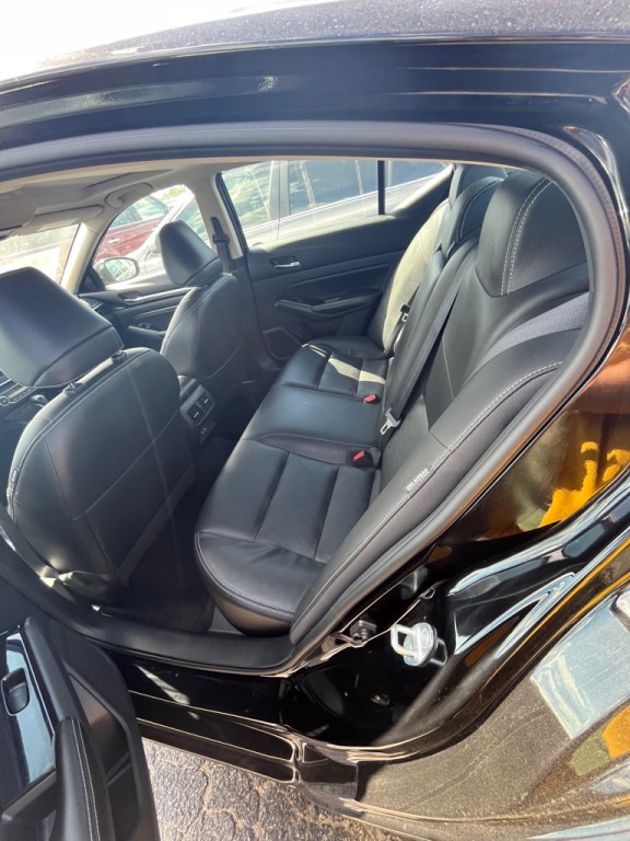 2023 Nissan Altima Image 7
