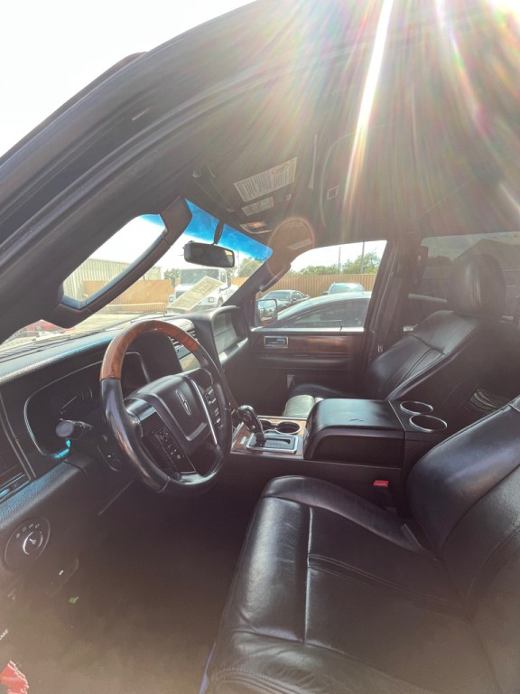 2016 Lincoln Navigator Image 4
