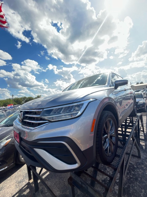 2022 Volkswagen Tiguan Image 1